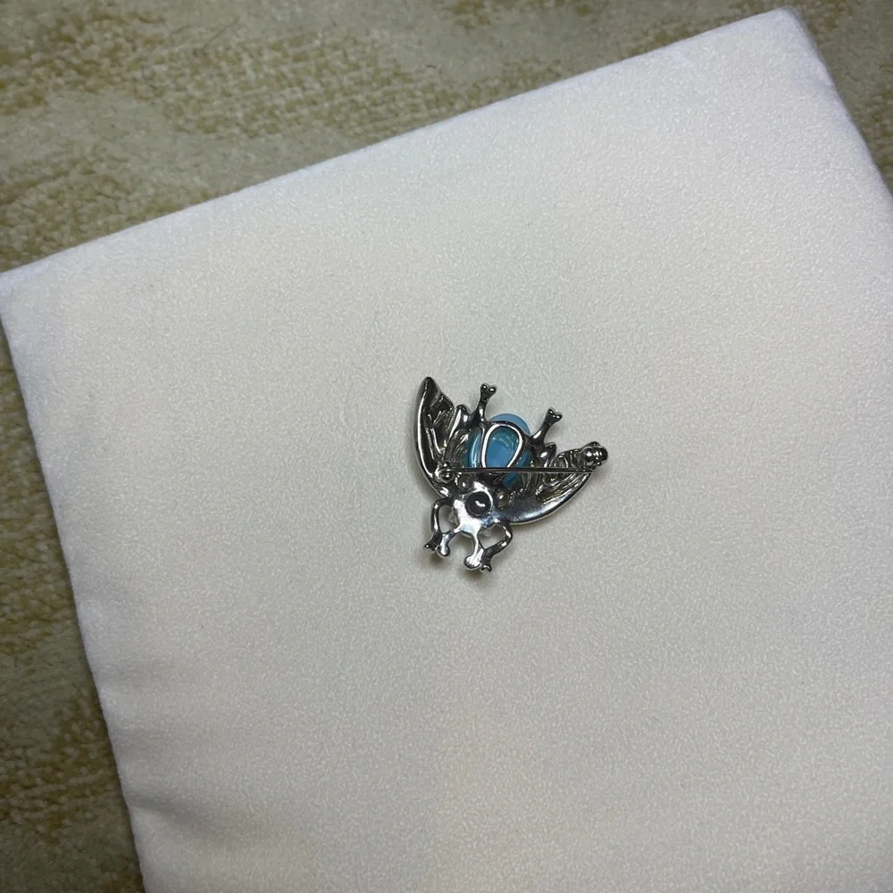 VINTAGE silver insect/bug brooch, blue purple stones, unique amazing condition